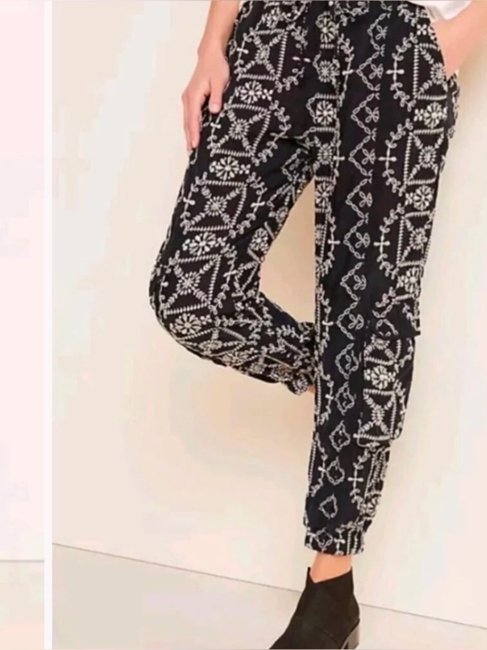 Johnny Was Peter Greta embroiled pants sz Small